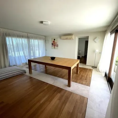 Casa vacanze Dependance Immersa Nel Con Piscina
